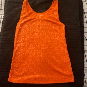 Sleeveless Old Navy shirt